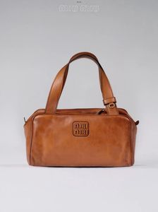 Miu Miu新款BAULETTO保齡球Get了嘛？